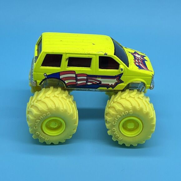 VTG Road Champs 1987 Diecast Lot of 2 Monster Trucks Dodge Caravan Chevy 4x4 - Picture 13 of 16
